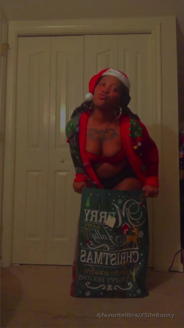 Merry Christmas ya filthy animals 🎁🎄