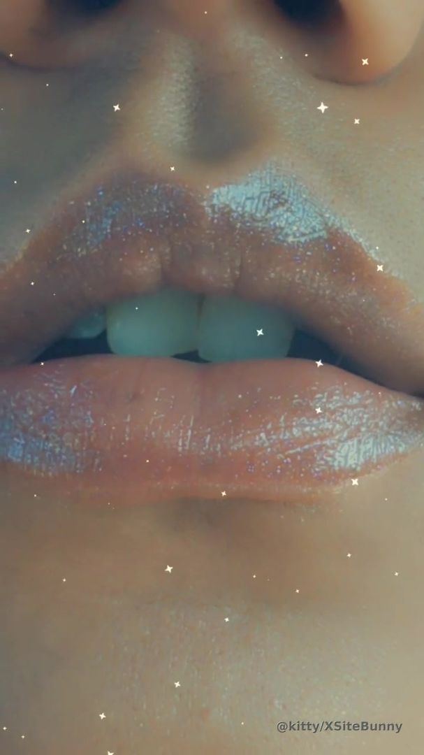 Smoking with sexy lips