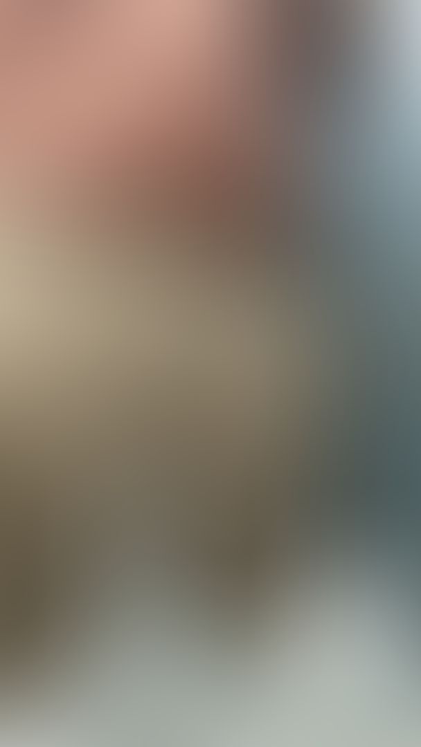 i think someone did actually walk behind me😬