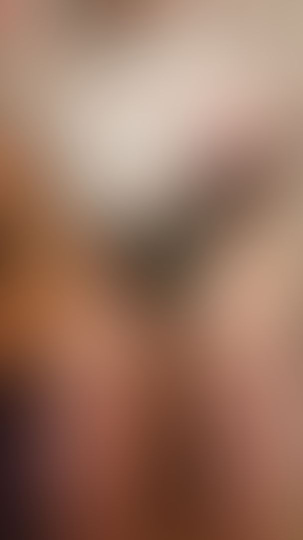 Booty and Thigh shaking and quaking 😏 Then I drop it down on your face where I should be. 