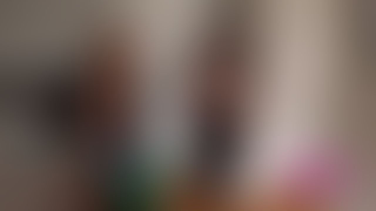 Trying to get a gamers attention, do you think it worked? Feat Paige Steele