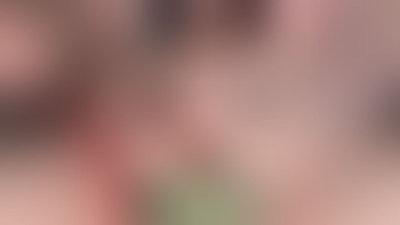 Watch me pump my clit and finger my fat pussy fresh out of the shower! 