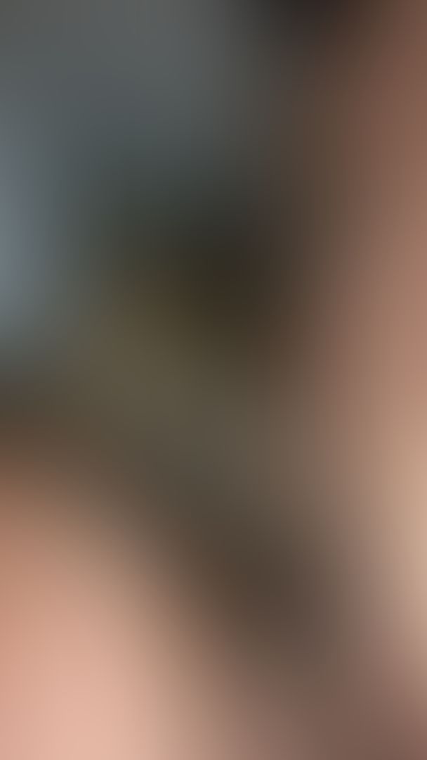 Booked him for a workout session and forgot my bag so I decided to accommodate him for his time another way 🏋🏾‍♂️  Keep your eyes on me while I snatch your soul daddy.