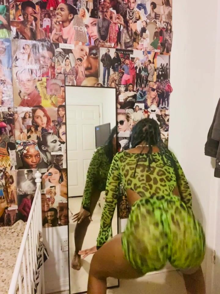 Sometimes artist ask me to make twerk videos to their songs. I do love shaking my 🍑Supa Thick, Khristain Diorr