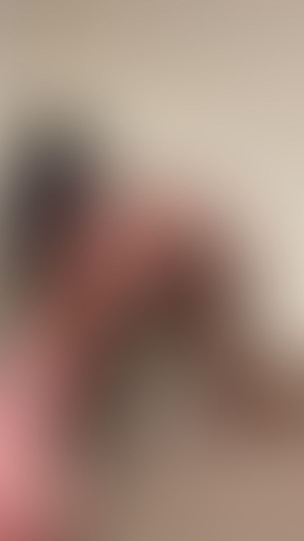 Watch Nessa twerk ;)