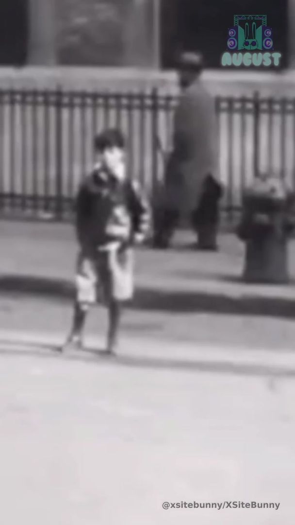 🎉 Hello, August! 🌿🌞 As summer reaches its peak, let's savor the remaining days of warmth and sunshine. 🌅 Embrace the beauty of nature, the laughter of friends, and the simple pleasures that make life extraordinary. Let August be a month of gratitude, where we cherish the moments that bring us happiness and strength. 💛✨ Whether you're traveling, exploring, or simply relaxing, make this month a time for self-discovery and growth. 🌱💫 Share your August goals and dreams in the comments below, and let's inspire each other to make the most of this wonderful month! 💭❤️ #HelloAugust #SummerVibes #GratitudeAndGrowth