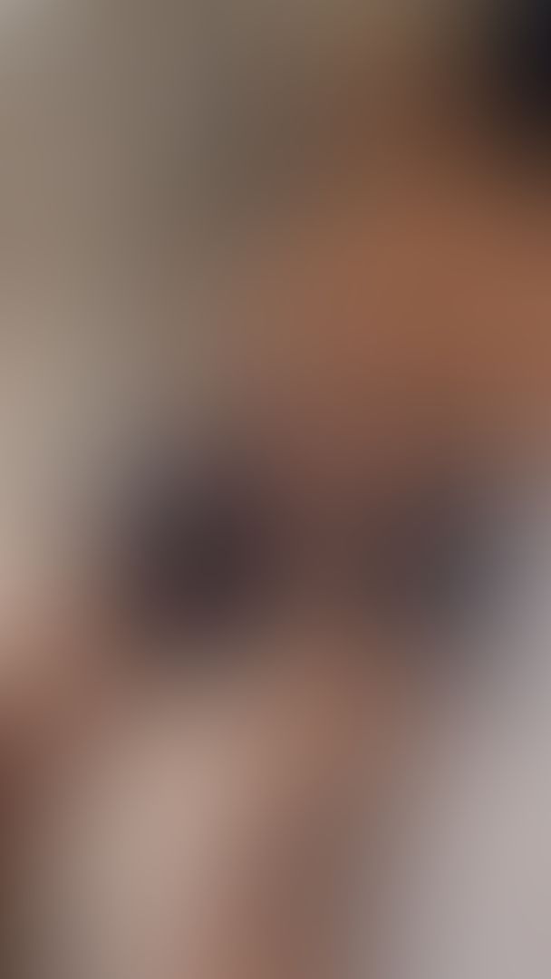 So I decided to treat myself as well as a fan to a custom stroke session. I got HARD hard in this video!
📸 credit to @trinityava 