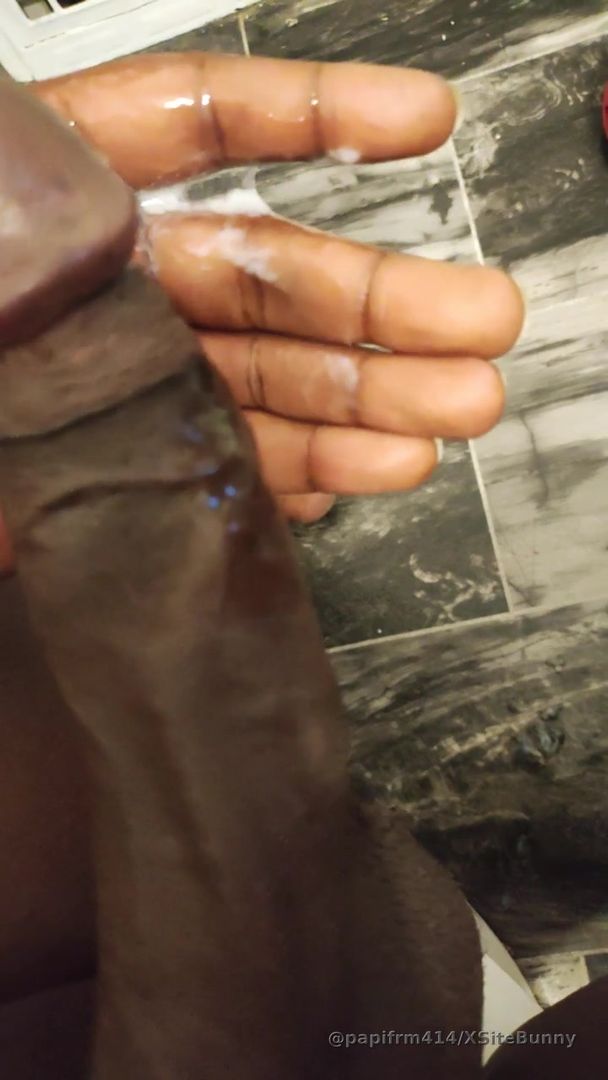 Bussed a nut thinking about u Mami would u assist me with the clean up 🫶🏾