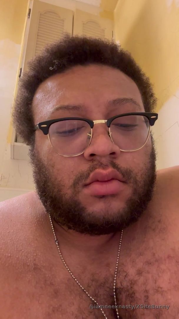 hotdogs and burgers had my stomach gon bro. lol enjoy this freebie 