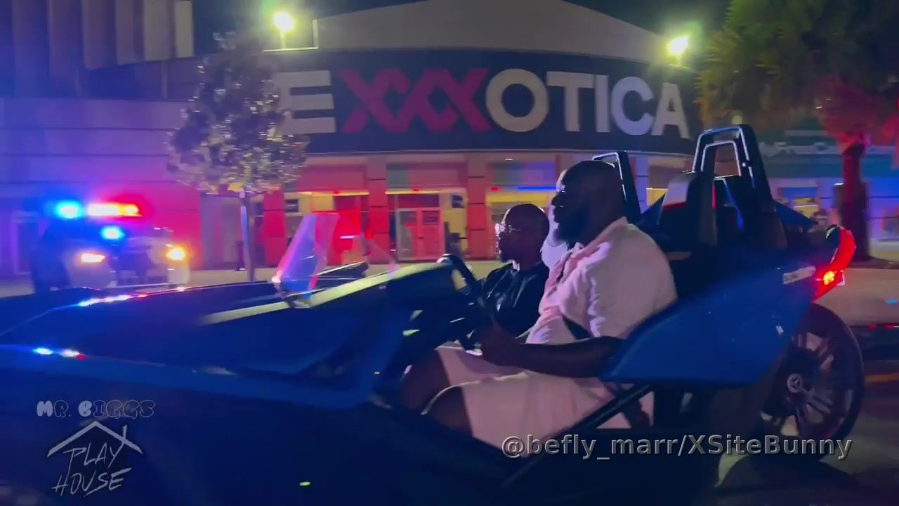 I want to thank @diamondtrioent for making MR. Biggs Playhouse come to life for me…. Take a look and experience Exxxotica through my eyes 😉 