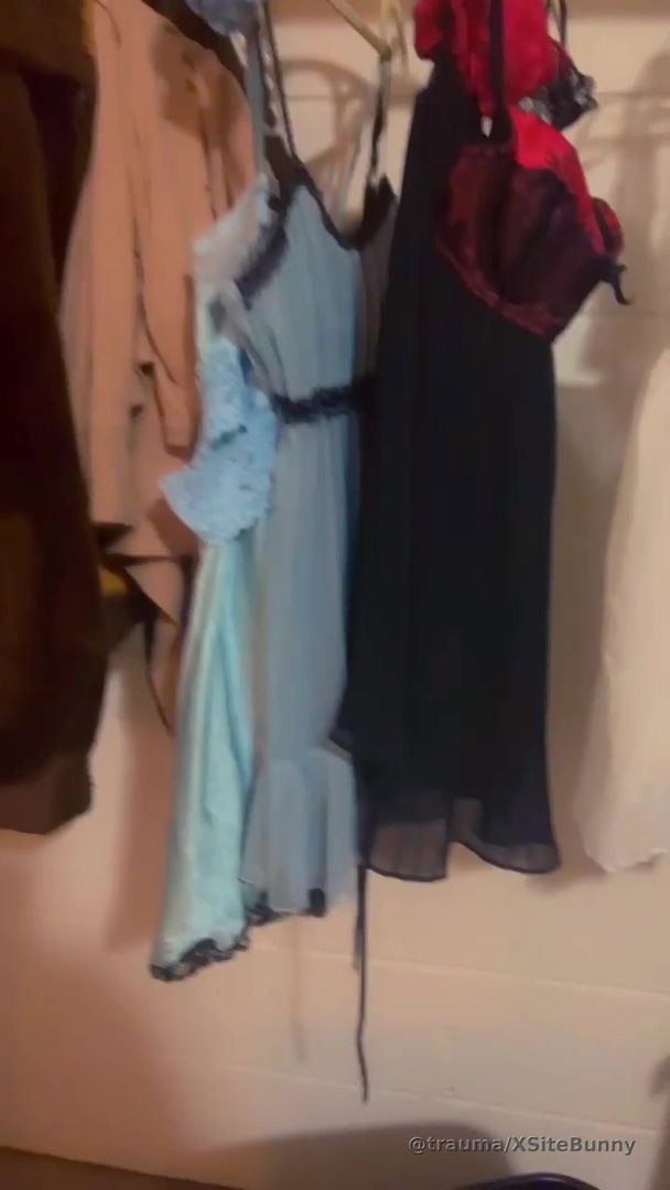 dressup lingerie preview
some silly stuff i own. i have TONS of it. literally i take requests like just think of it & i probably own it
just trying to hit the 60 post minimum sorry