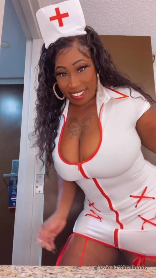 Are you ready for your rub? I now offer cosplay sessions 