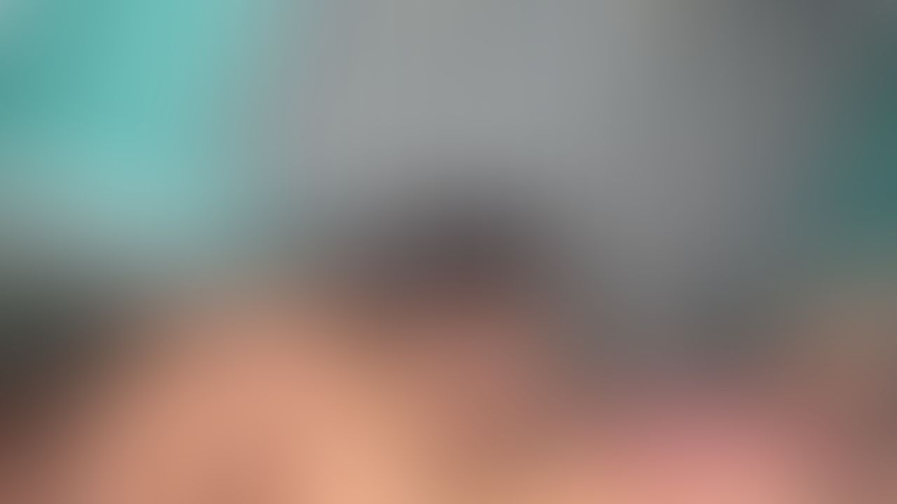 Met a guy at the bar, he kept buying me drinks so I took him back to my airbnb to thank him properly. Would you buy me drinks?